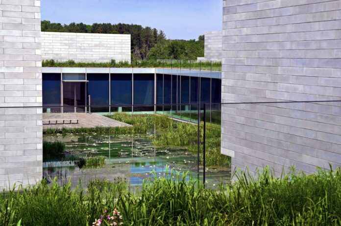 Glenstone museum workers vote on unionizing as founders push back